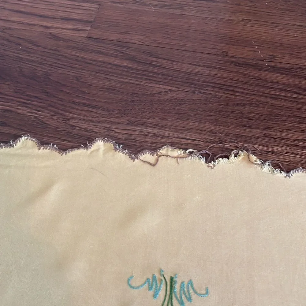 Vintage gold‎ floral embroidered small tablecloth with 4 napkins